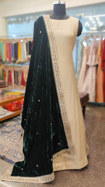 Sitara Booti - Dark Green Velvet Shawl